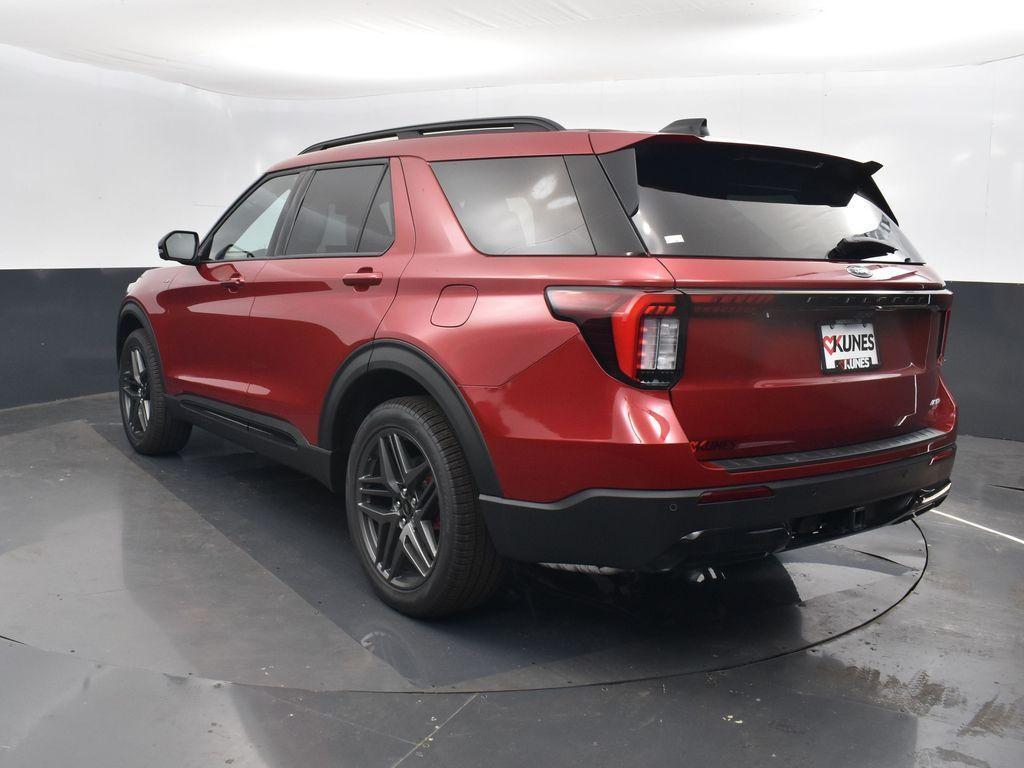 new 2025 Ford Explorer car, priced at $50,572
