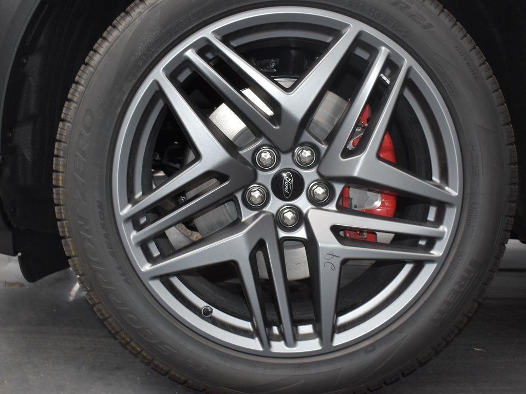 new 2025 Ford Explorer car, priced at $49,932