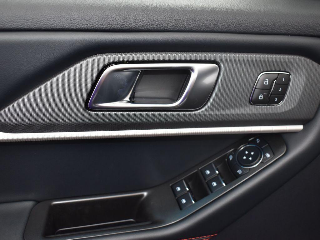 new 2025 Ford Explorer car, priced at $49,932