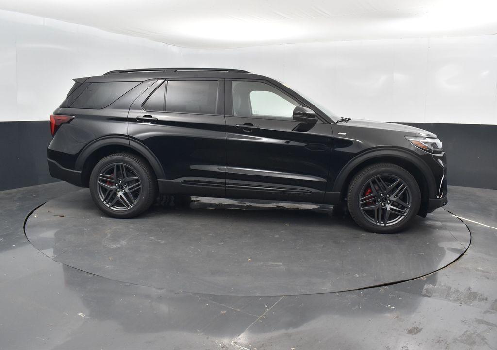 new 2025 Ford Explorer car, priced at $49,932