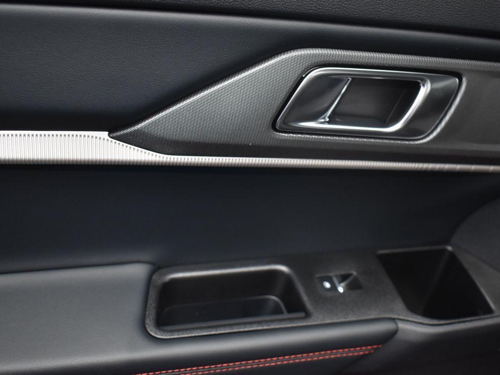 new 2025 Ford Explorer car, priced at $49,932