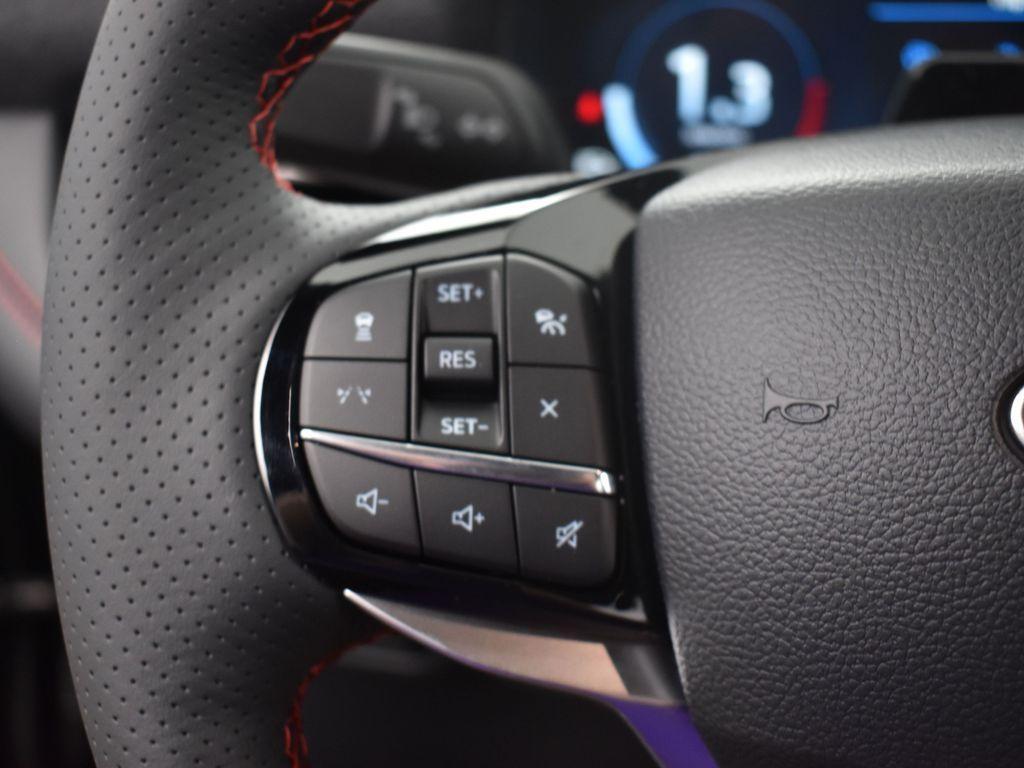 new 2025 Ford Explorer car, priced at $49,932