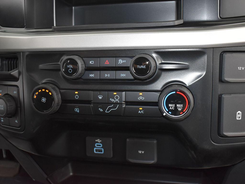 new 2025 Ford F-250 car, priced at $55,769