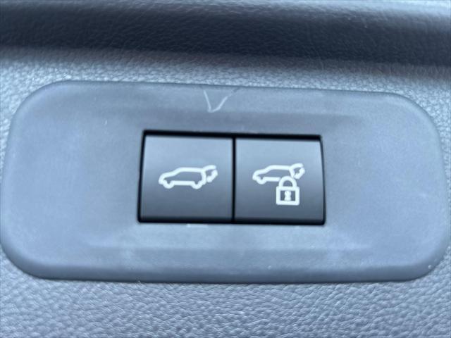 used 2025 Toyota Highlander Hybrid car, priced at $48,615