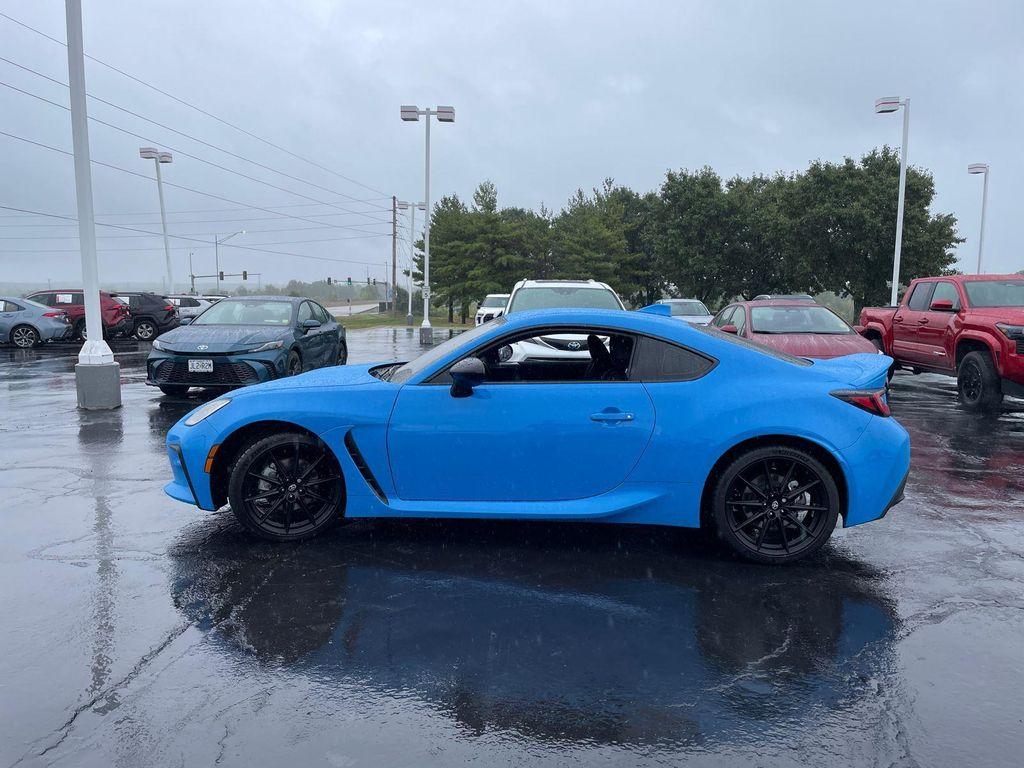 used 2022 Toyota GR86 car, priced at $29,915