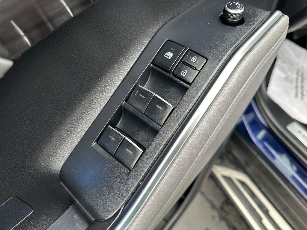 used 2022 Toyota Highlander Hybrid car, priced at $39,915