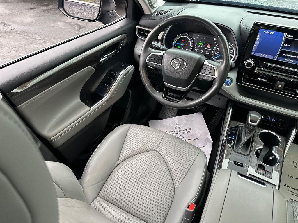 used 2022 Toyota Highlander Hybrid car, priced at $39,915