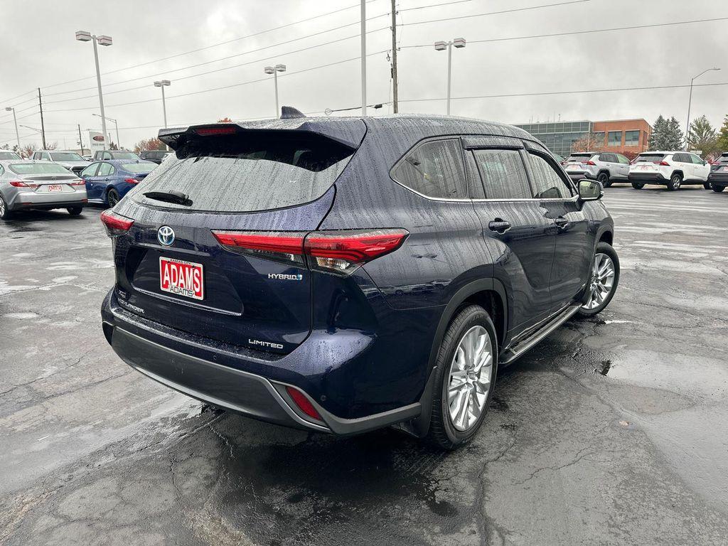 used 2022 Toyota Highlander Hybrid car, priced at $39,915