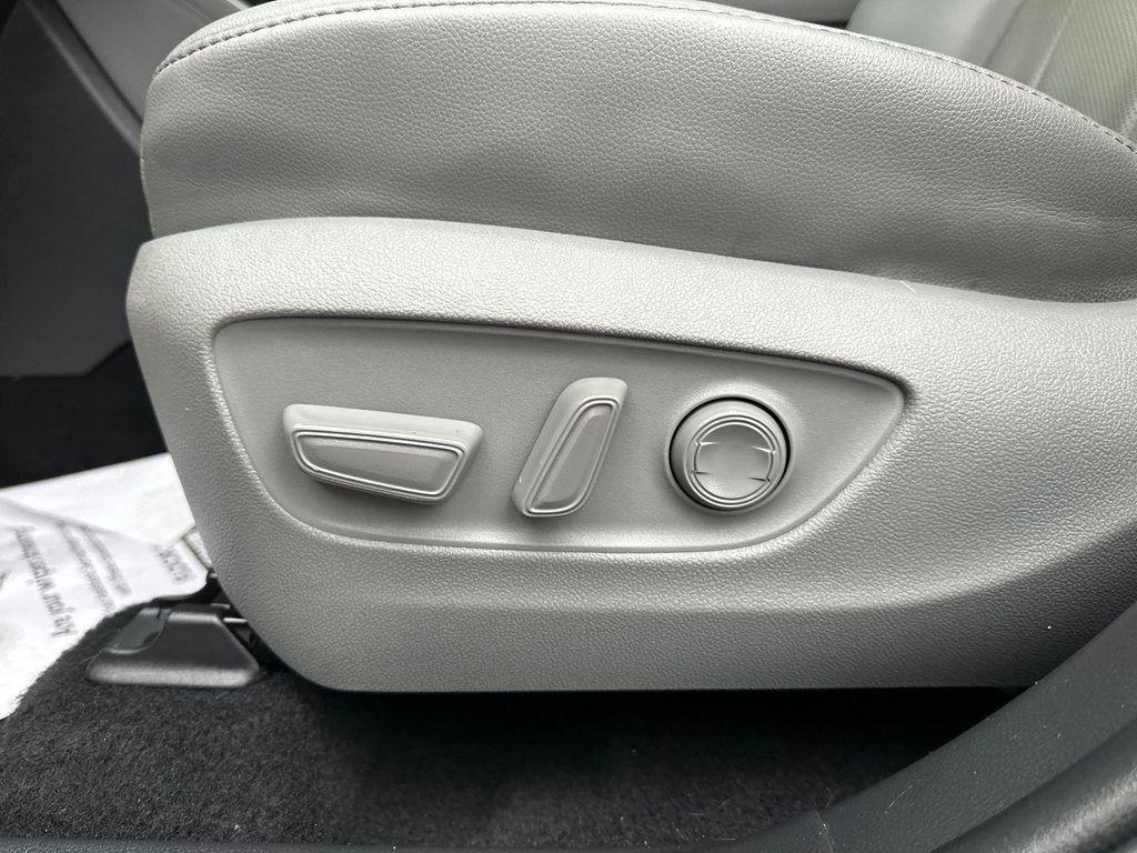 used 2022 Toyota Highlander Hybrid car, priced at $39,915