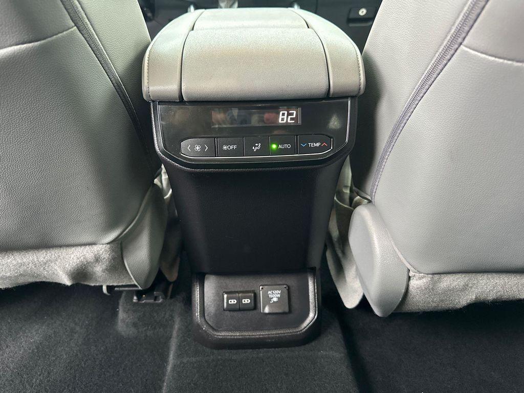 used 2022 Toyota Highlander Hybrid car, priced at $39,915