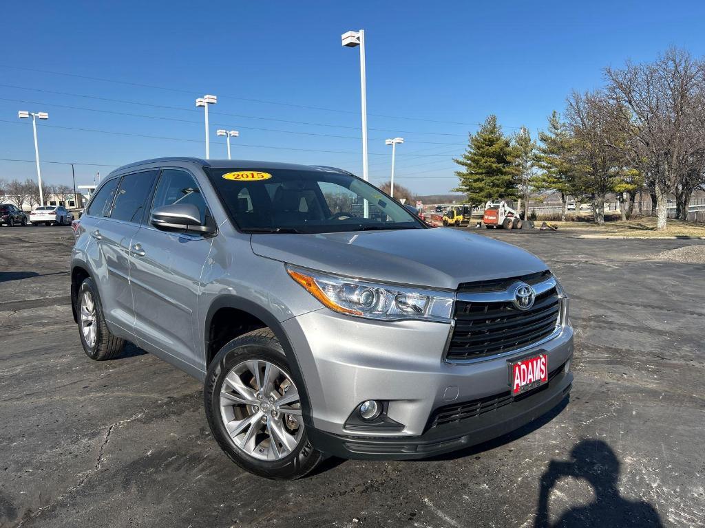 used 2015 Toyota Highlander car, priced at $17,715