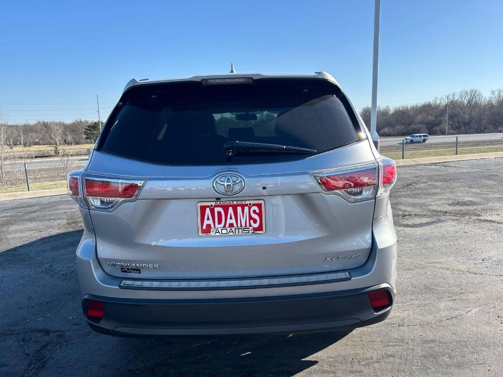 used 2015 Toyota Highlander car, priced at $17,715