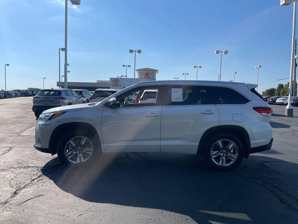 used 2019 Toyota Highlander car, priced at $33,187
