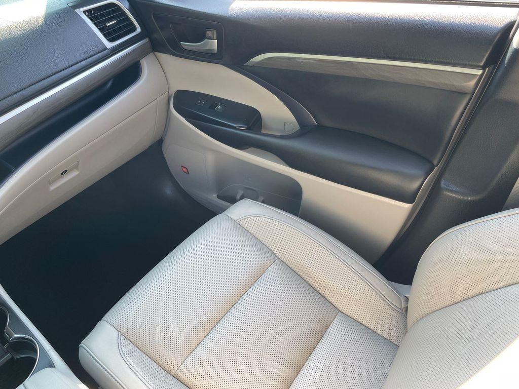 used 2019 Toyota Highlander car, priced at $33,187