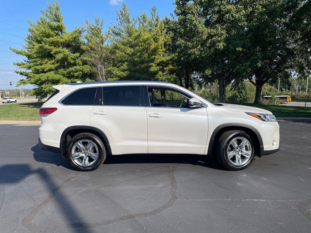 used 2019 Toyota Highlander car, priced at $33,187