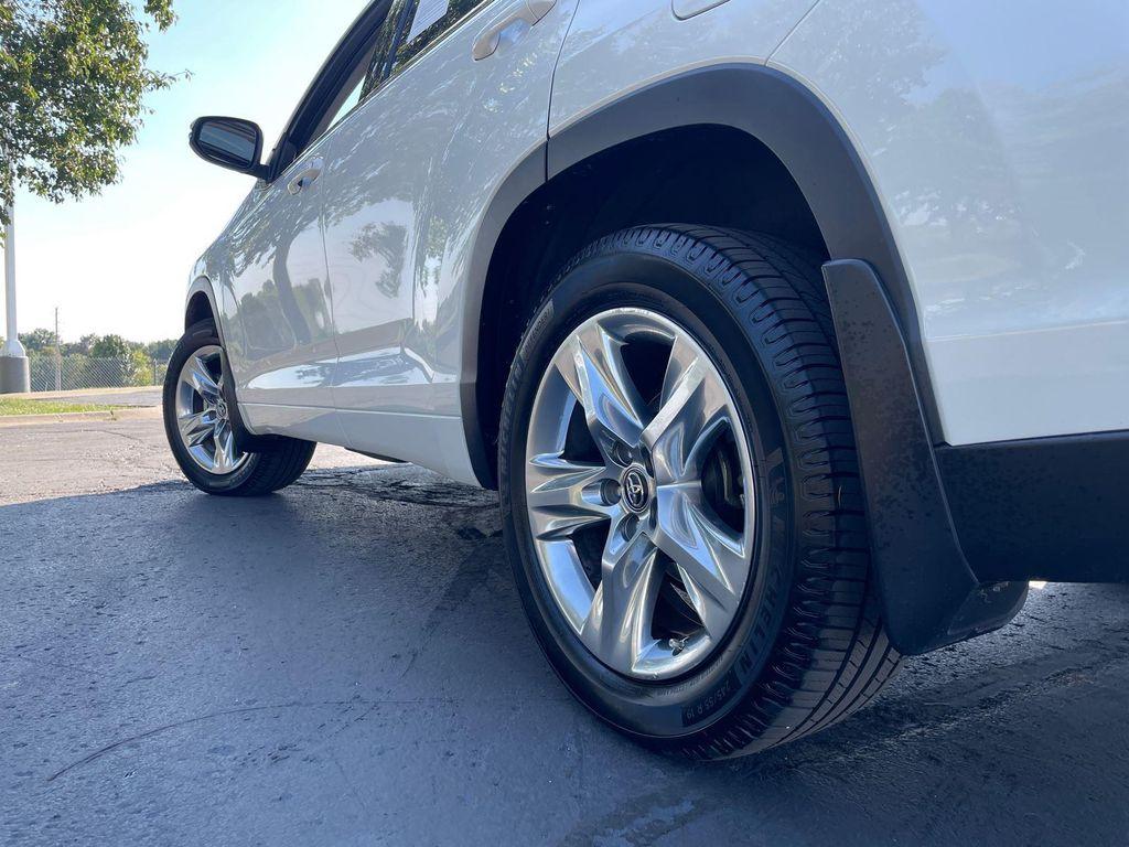 used 2019 Toyota Highlander car, priced at $33,187