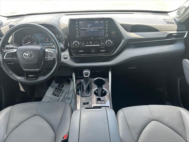 used 2020 Toyota Highlander car, priced at $34,915