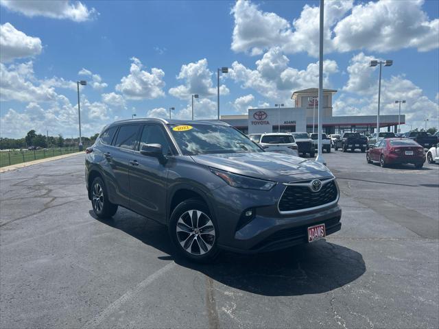 used 2022 Toyota Highlander car, priced at $36,915