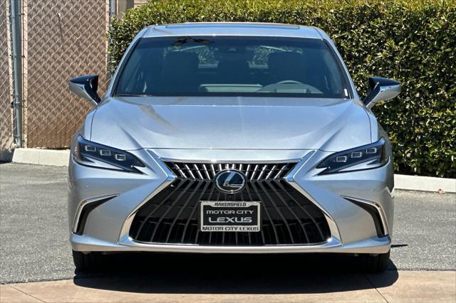 new 2025 Lexus ES 300h car, priced at $56,234