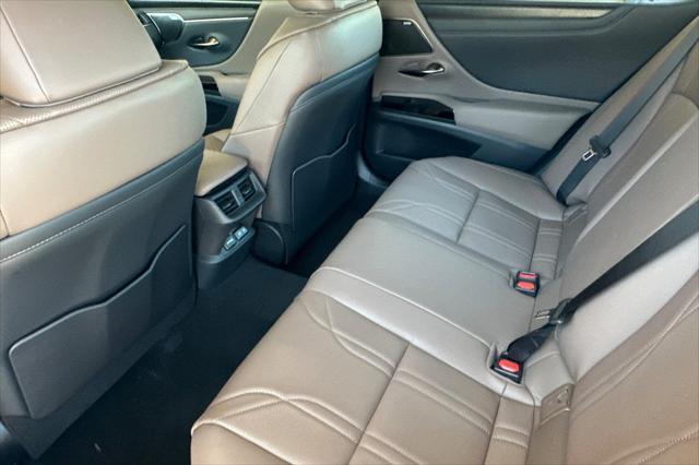 new 2025 Lexus ES 300h car, priced at $56,234
