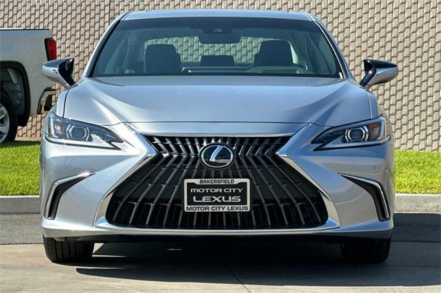 new 2025 Lexus ES 300h car, priced at $50,524