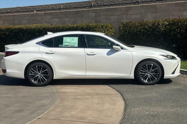 new 2025 Lexus ES 300h car, priced at $50,700