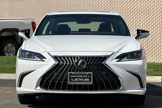 new 2025 Lexus ES 300h car, priced at $50,700
