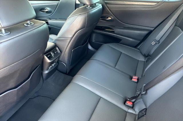used 2024 Lexus ES 300h car