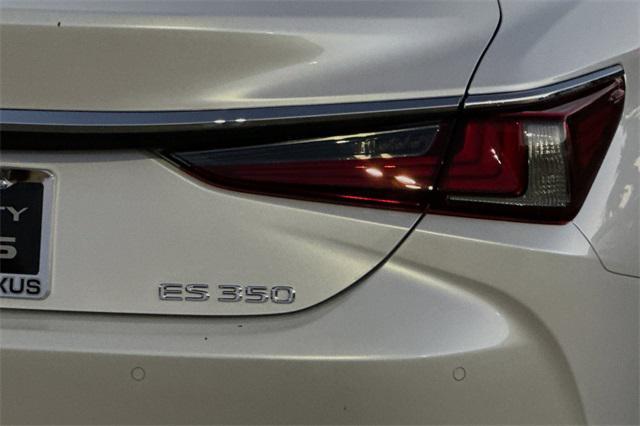 new 2025 Lexus ES 350 car, priced at $47,494