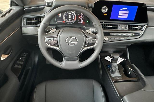 new 2025 Lexus ES 350 car, priced at $44,044