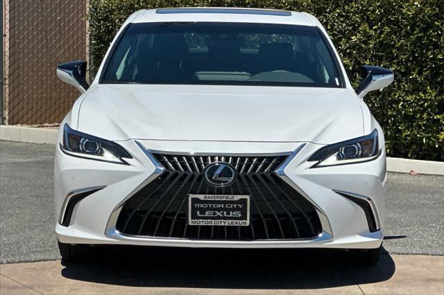 new 2025 Lexus ES 300h car, priced at $49,014