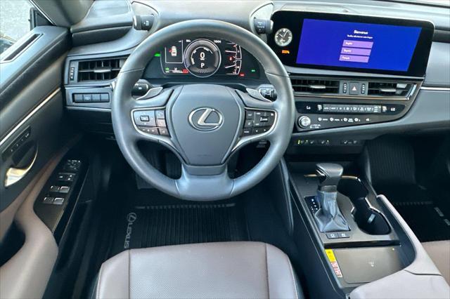 used 2024 Lexus ES 300h car