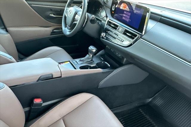 used 2024 Lexus ES 300h car