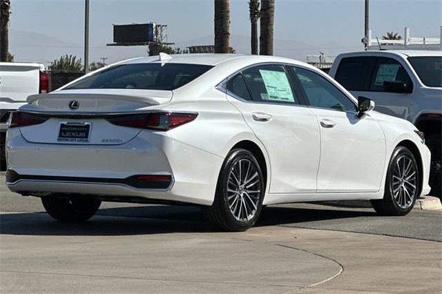 new 2025 Lexus ES 300h car, priced at $48,979