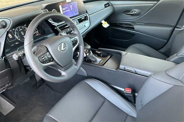 new 2025 Lexus ES 350 car, priced at $44,044