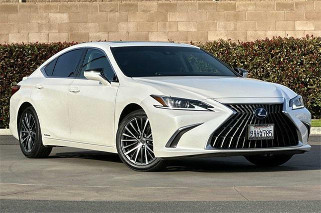 used 2022 Lexus ES 300h car, priced at $37,092