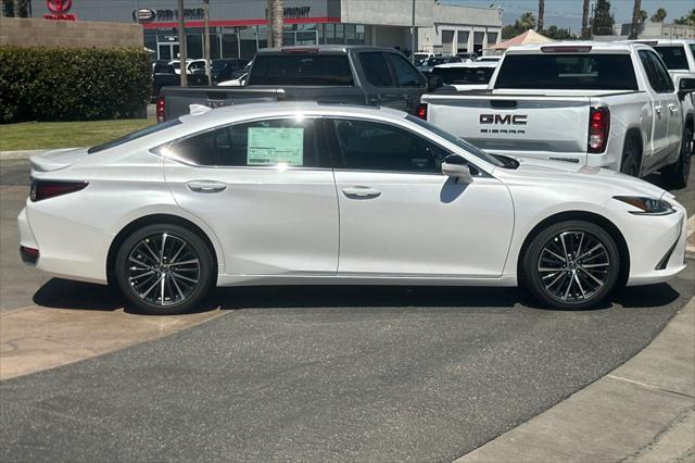 new 2025 Lexus ES 300h car, priced at $49,114