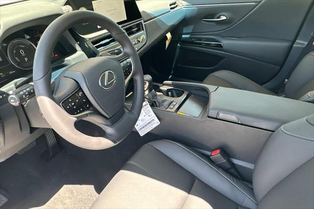 new 2025 Lexus ES 300h car, priced at $49,114