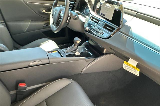 new 2025 Lexus ES 300h car, priced at $49,114