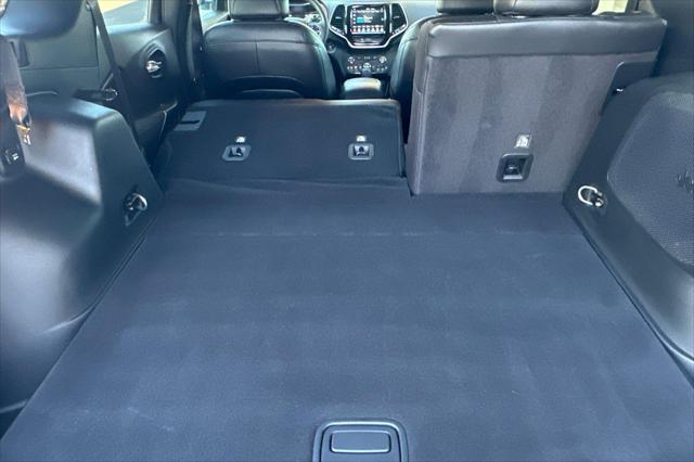 used 2020 Jeep Cherokee car