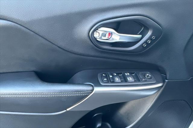 used 2020 Jeep Cherokee car