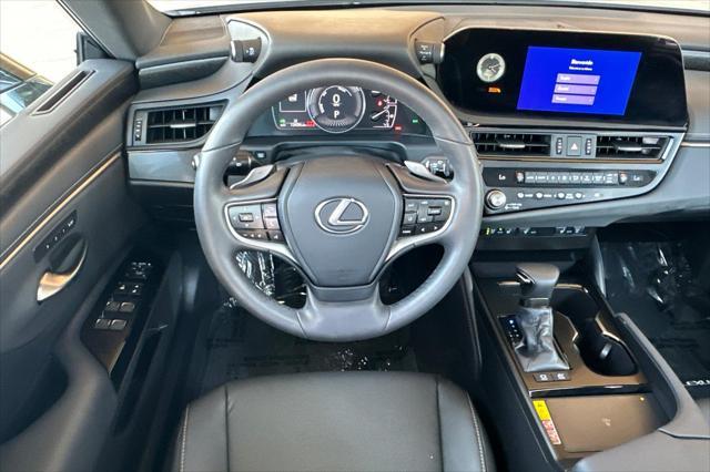 used 2024 Lexus ES 300h car
