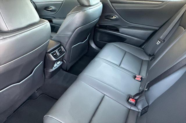 used 2024 Lexus ES 300h car