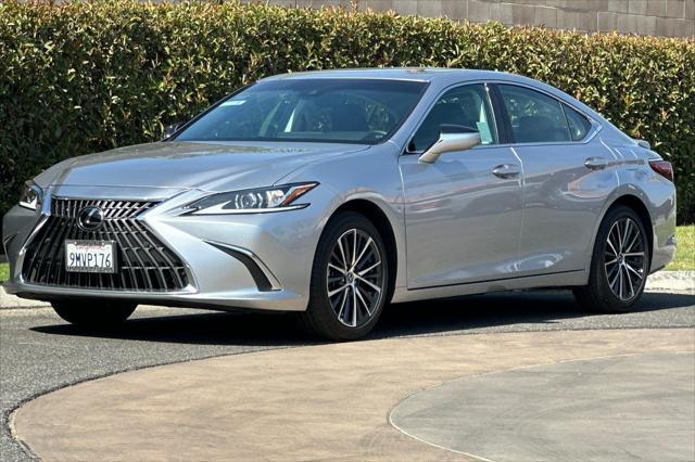 used 2024 Lexus ES 300h car