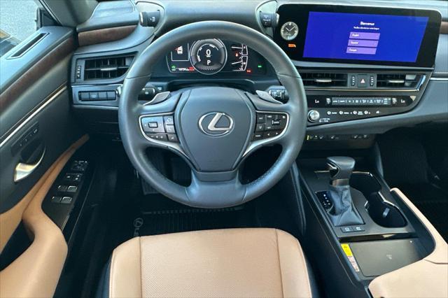 used 2024 Lexus ES 300h car