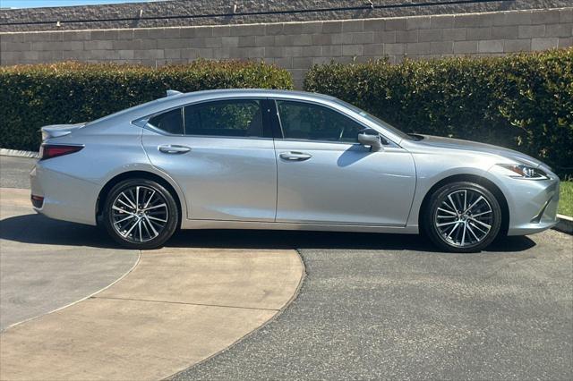 used 2024 Lexus ES 300h car