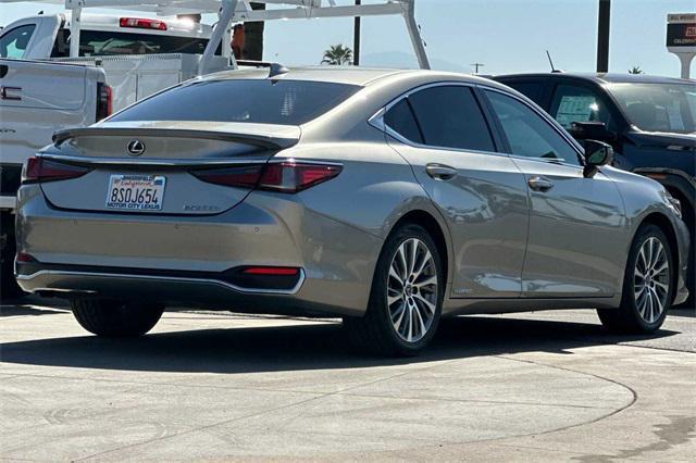 used 2020 Lexus ES 300h car, priced at $35,199