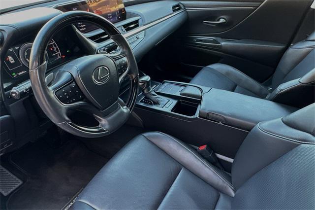 used 2020 Lexus ES 300h car, priced at $35,199