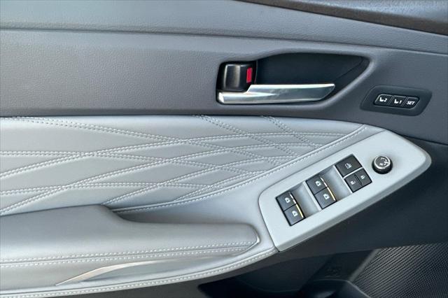 used 2020 Toyota Avalon Hybrid car