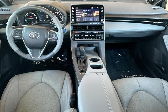 used 2020 Toyota Avalon Hybrid car